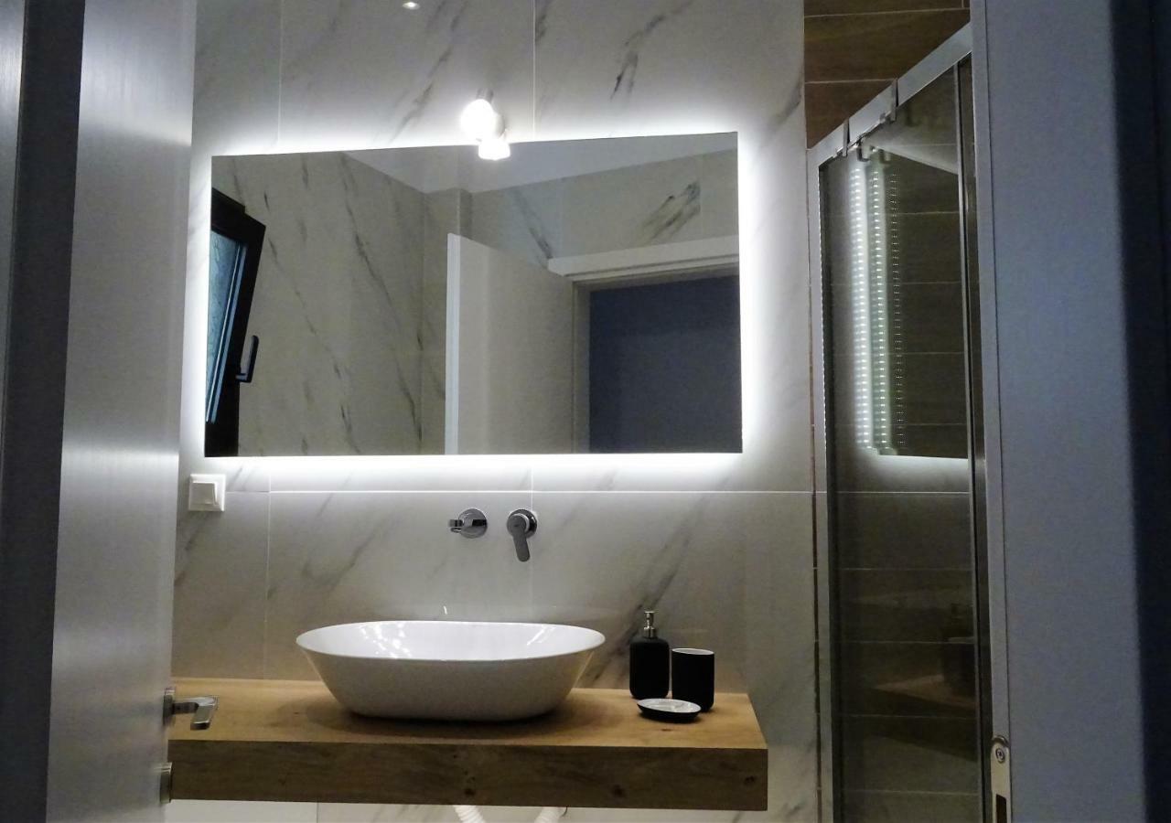 Joy Luxury Apartment Near Acropolis เอเธนส์ ภายนอก รูปภาพ